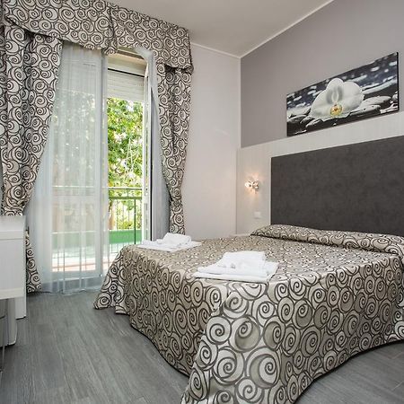 Albergo Ristorante Pozzi Bellaria-Igea Marina Esterno foto