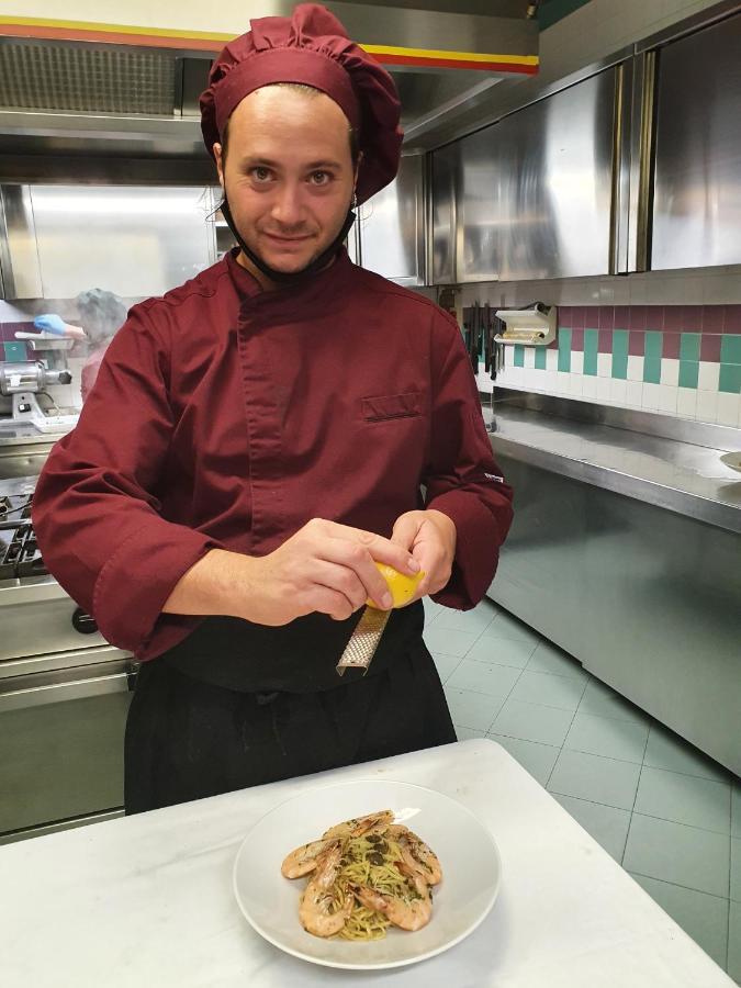 Albergo Ristorante Pozzi Bellaria-Igea Marina Esterno foto