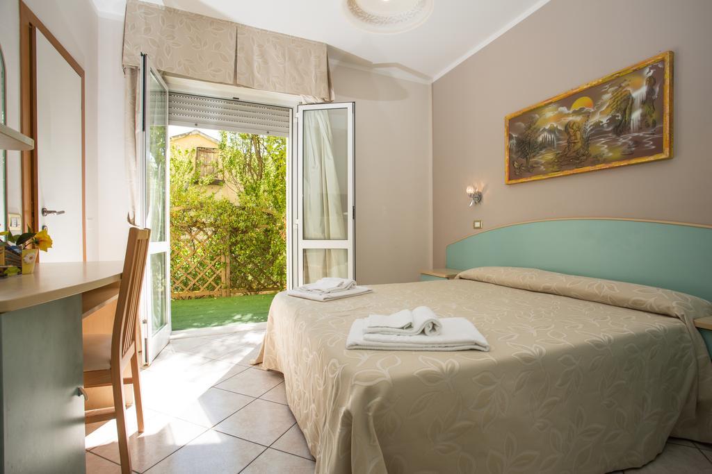 Albergo Ristorante Pozzi Bellaria-Igea Marina Esterno foto