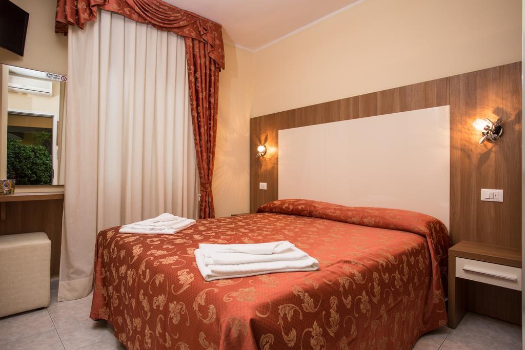 Albergo Ristorante Pozzi Bellaria-Igea Marina Esterno foto