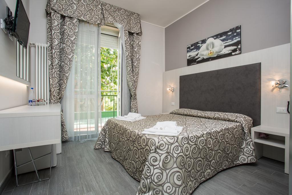 Albergo Ristorante Pozzi Bellaria-Igea Marina Esterno foto