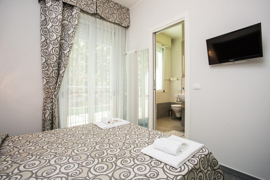Albergo Ristorante Pozzi Bellaria-Igea Marina Esterno foto